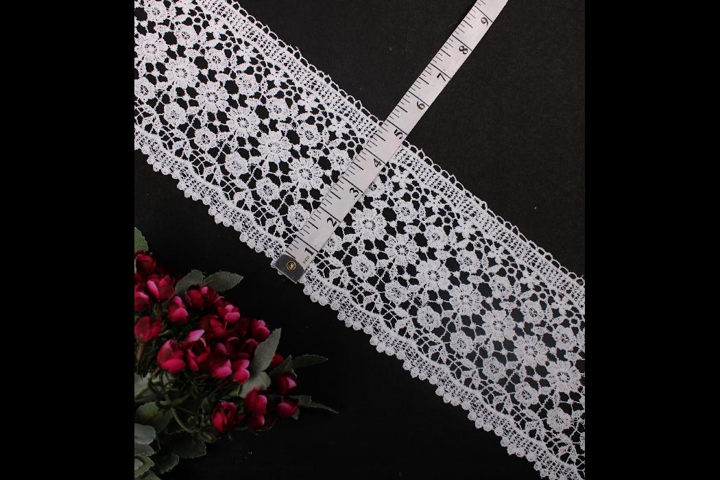 SCHIFFLI LACE